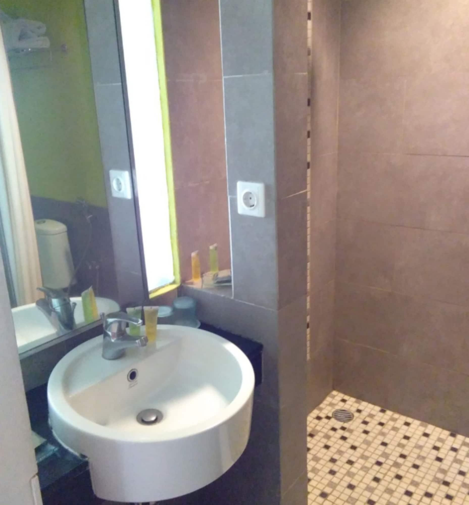 Santika Bsd City-serpong Hotel 3*