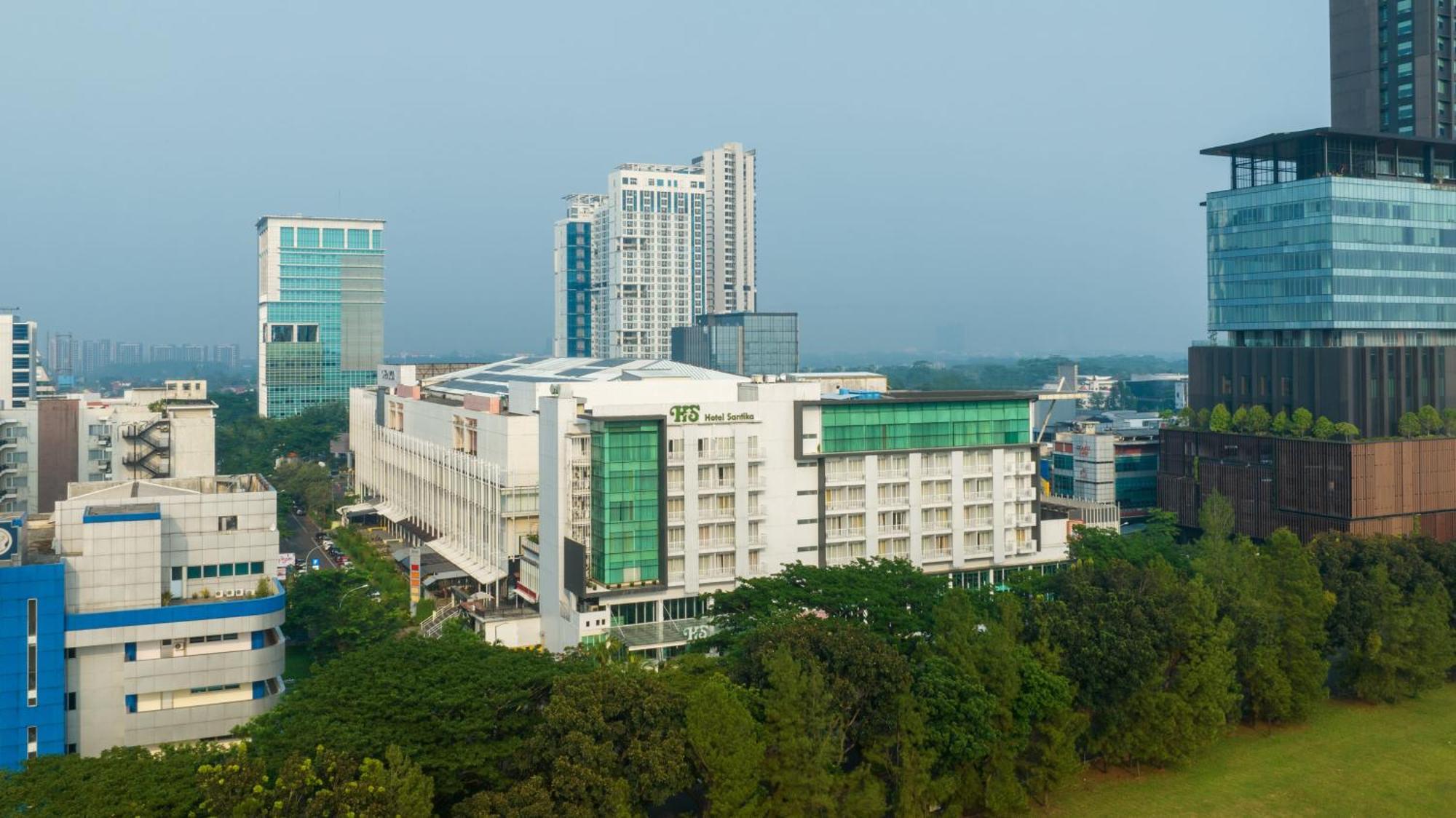 Santika Bsd City-serpong Hotel 3*