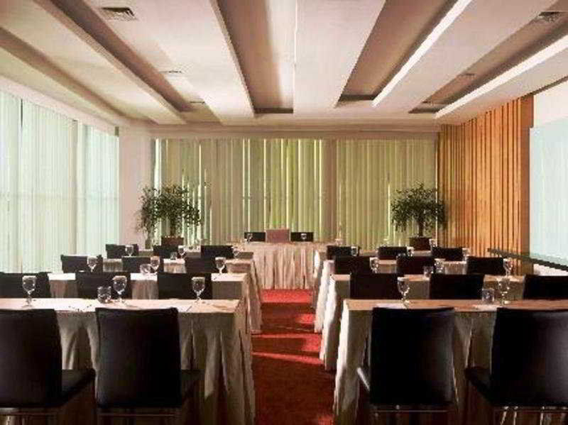 Santika Bsd City-serpong 3* Serpong